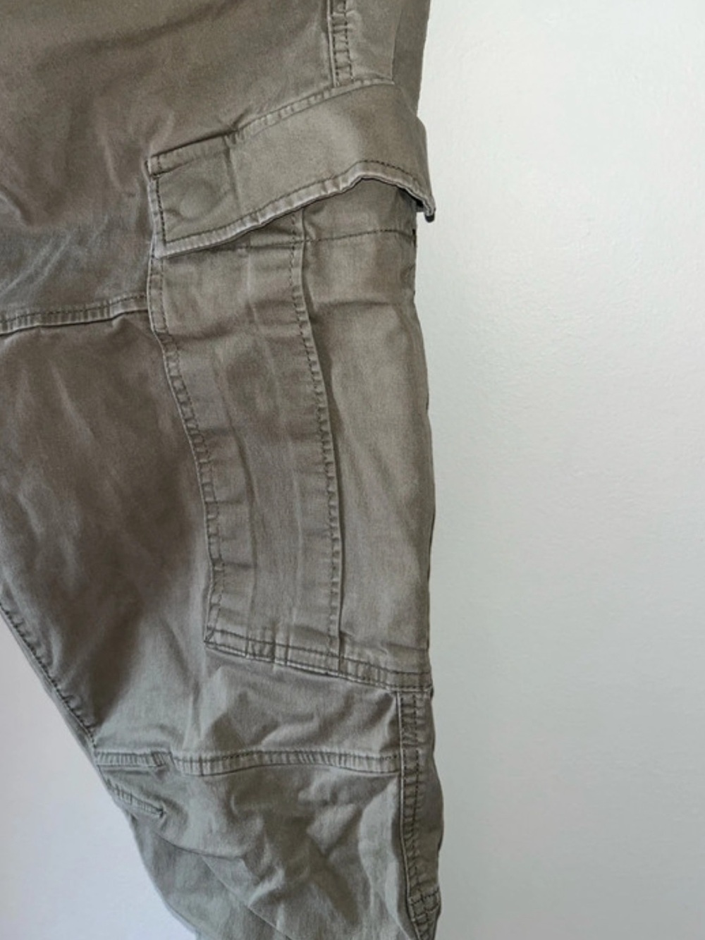H&M Men's Cargo Joggers - Olive - Picture 2 of 5